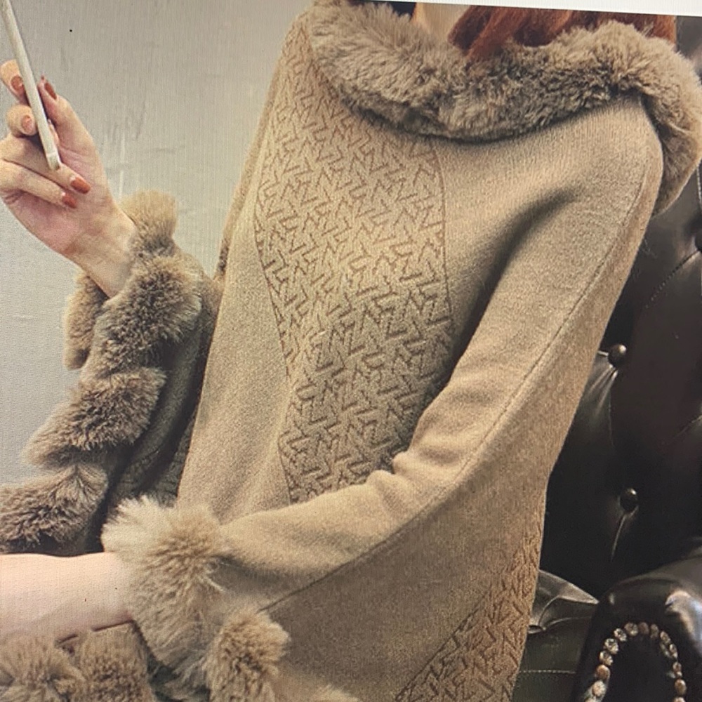 Pretty Poncho knitted cape faux fur - Picture 6 of 8